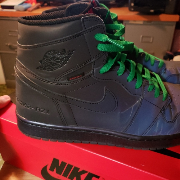 Jordan 1 High OG Fearless - Picture 3 of 8